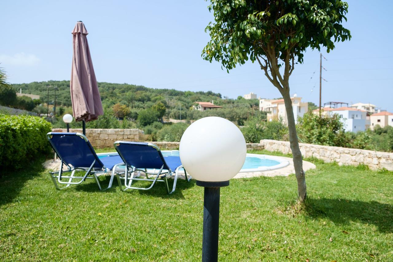 Chill And Relax In A Home With Pool Near The Beach Almirida Buitenkant foto